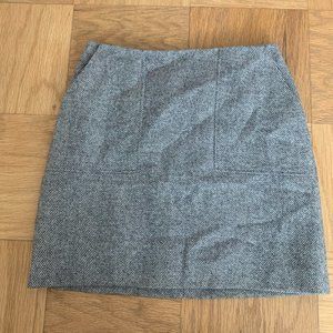 Tweed mini skirt with pockets